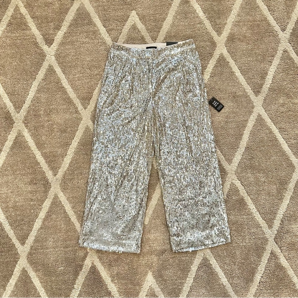 NWT Express Cropped High Rise Sequin Pants (Size Medium)